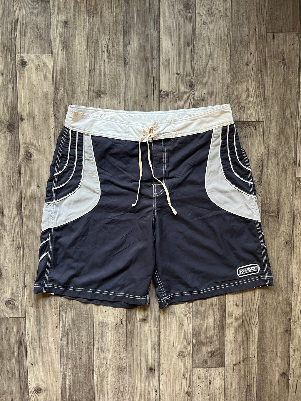vintage Billabong Y2K
