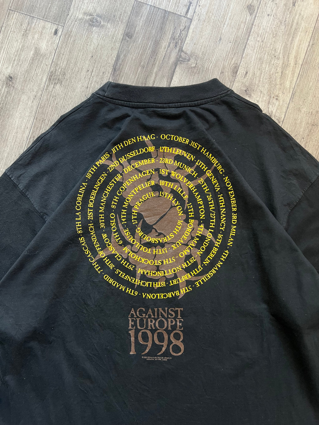vintage 1998 Blue Grape Sepultura Against