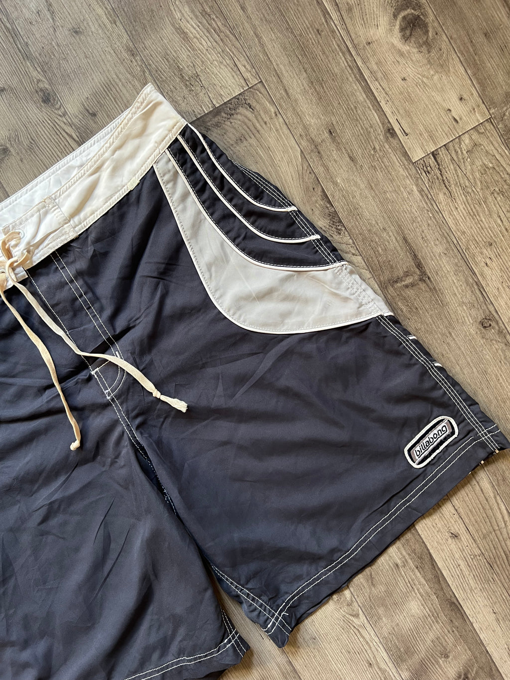 vintage Billabong Y2K
